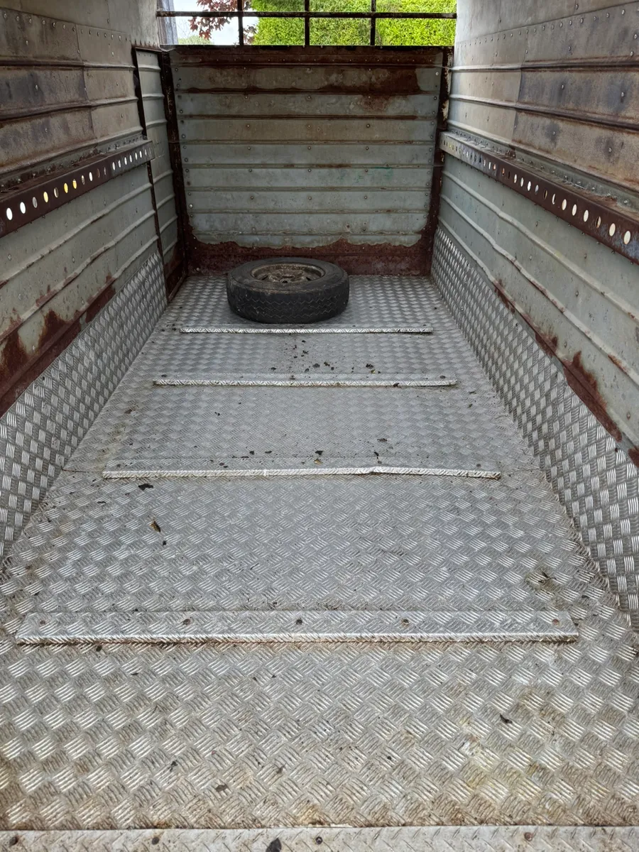 Joyce livestock trailer - Image 3