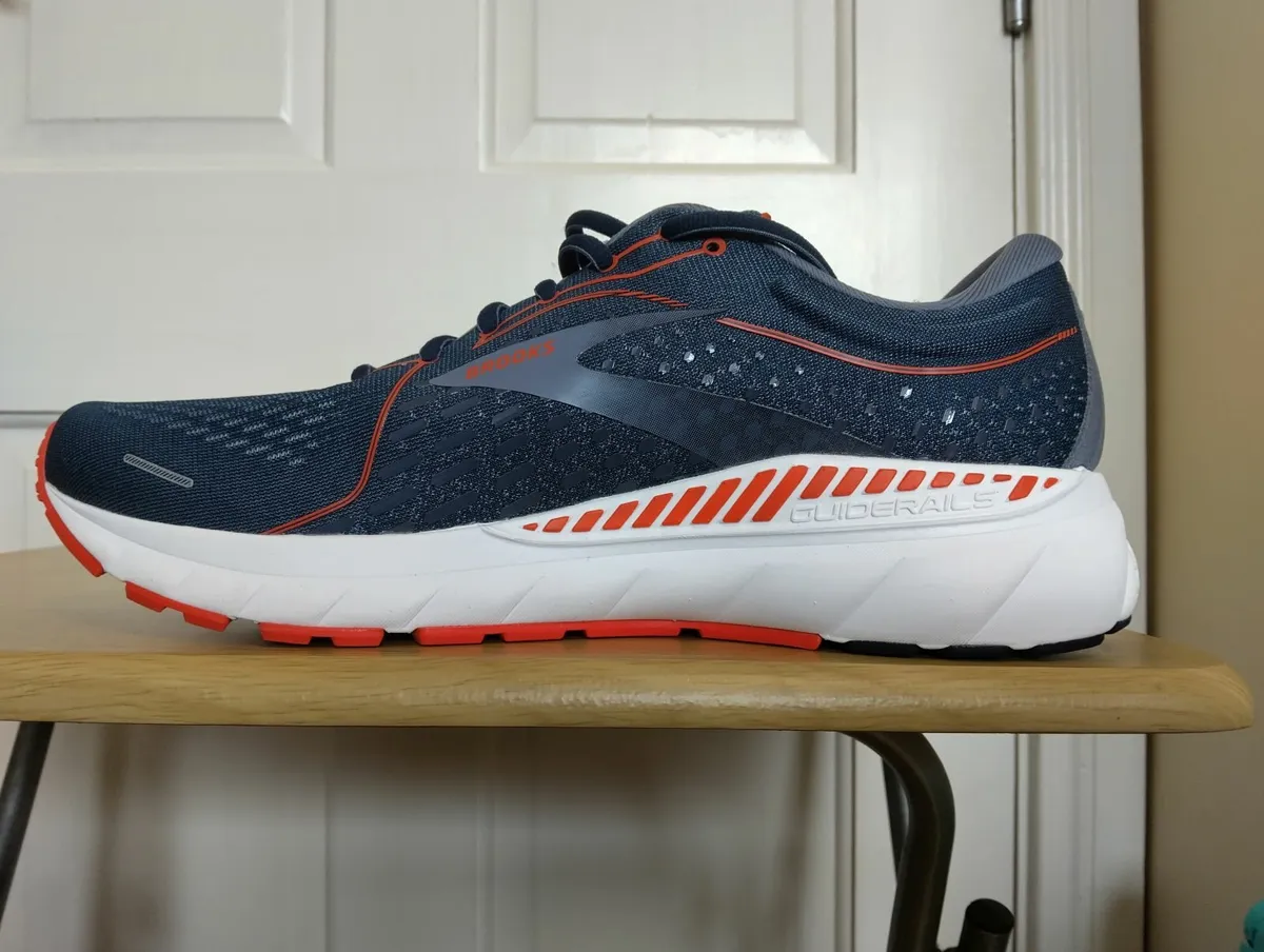 Brooks Adrenaline GTS 21 Running Mens Size UK 11 - Image 4
