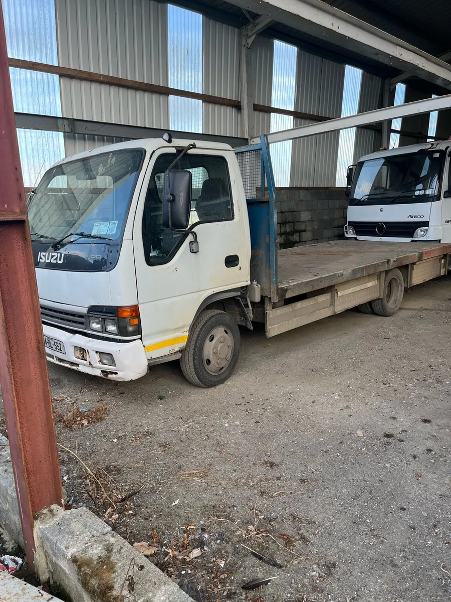 Isuzu NPR 2004 - Image 2
