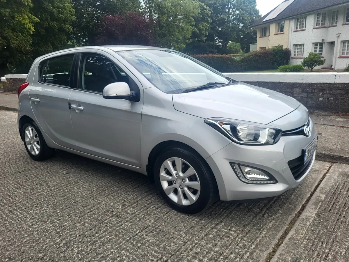 Hyundai i20 AUTOMATIC: 80,000 kms | New NCT | FSH - Image 1
