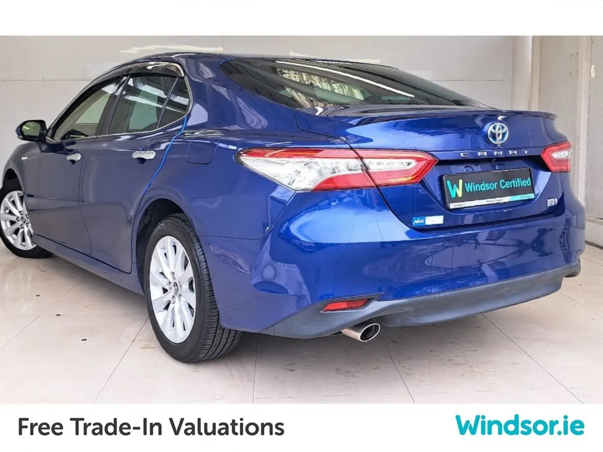 Toyota Camry Hybrid Auto - Image 4