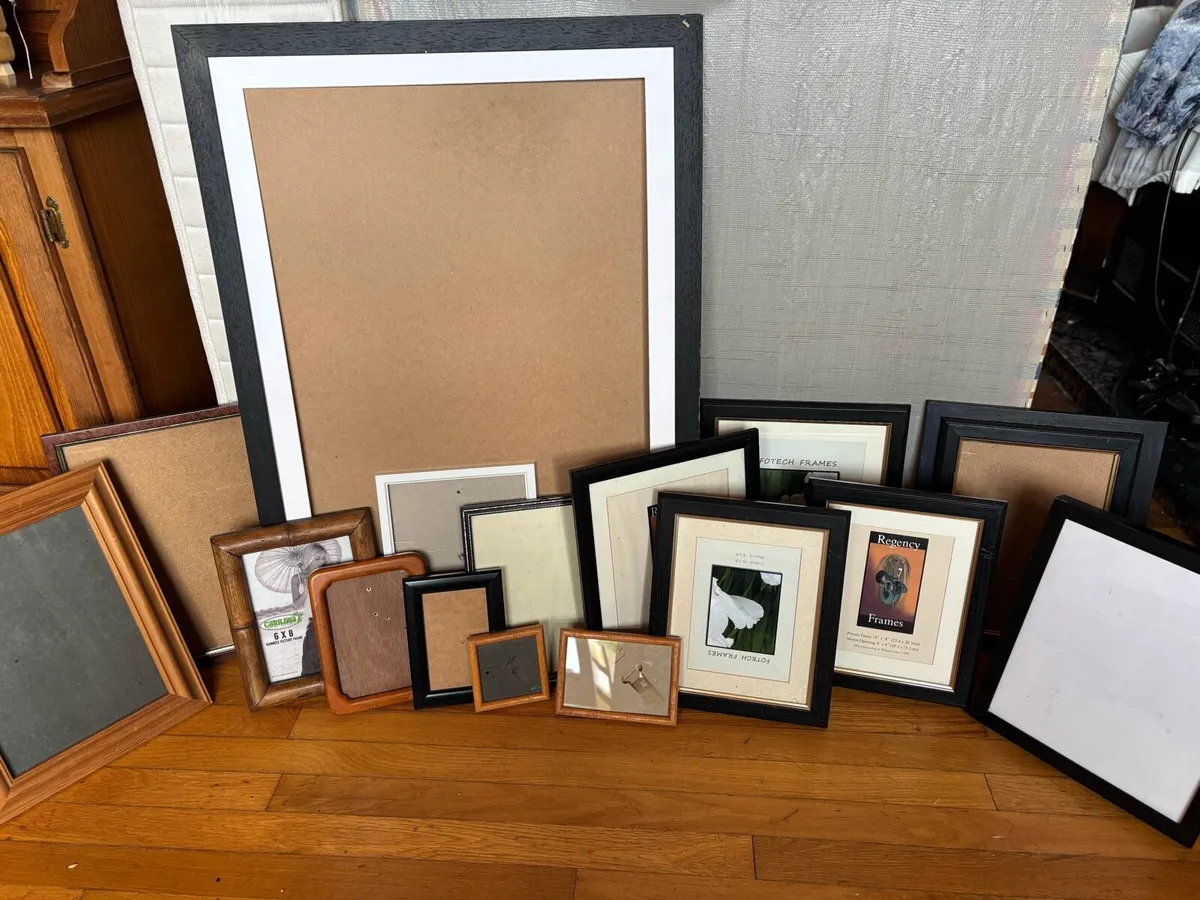 17 picture frames - Image 2