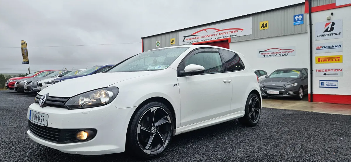 Volkswagen Golf R-LINE - Image 1
