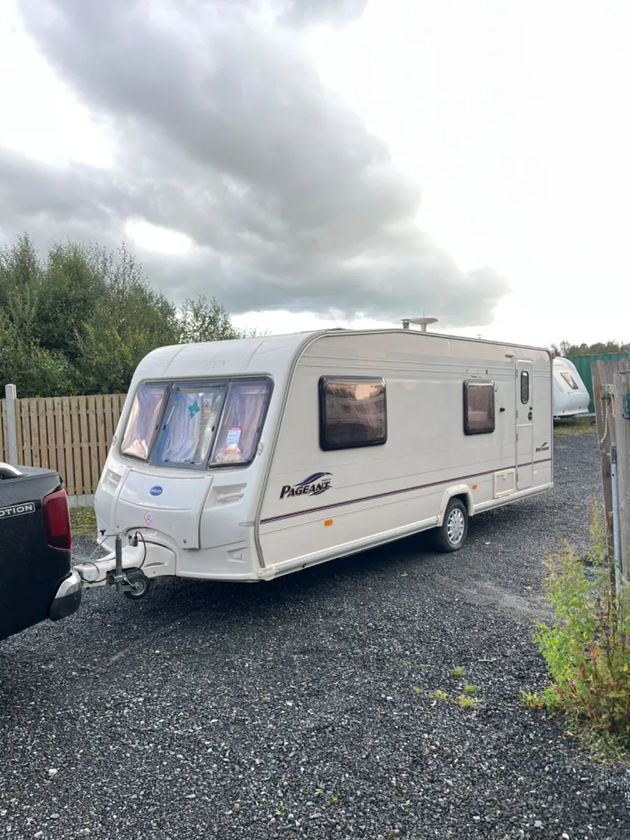 Bailey Pageant 6 Berth Fixed Bunkbed Caravan - Image 4