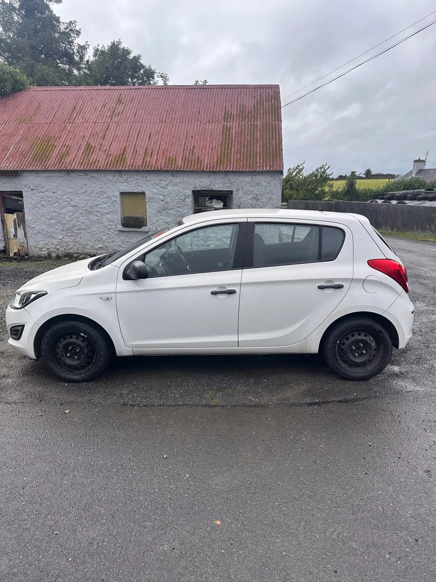 Hyundai i20 2013 1.1 Diesel - Image 4