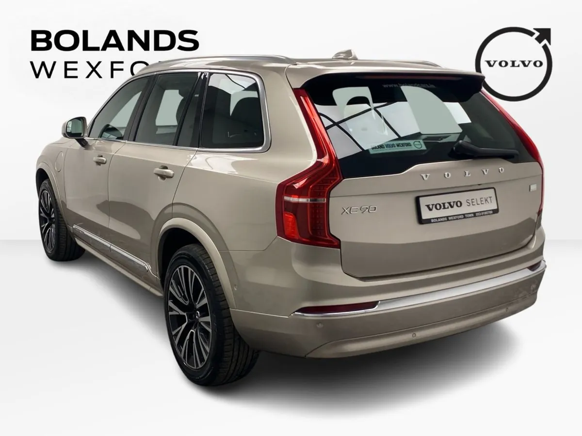 Volvo XC90 T8 Phev 455hp Plus (bright Theme) - Image 4