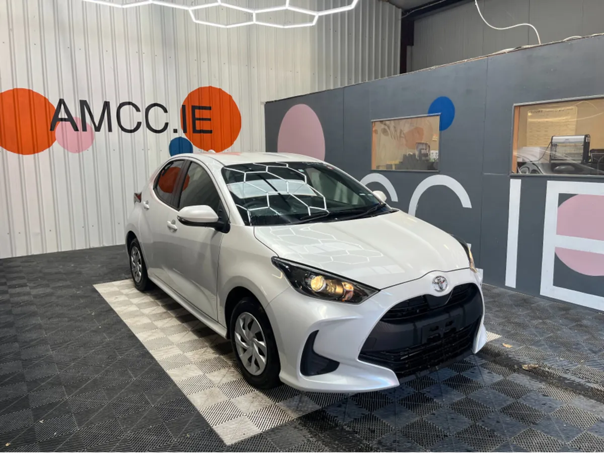 Toyota Yaris 1.0 PETROL / 40k KMs / REVERSE CAMERA - Image 1