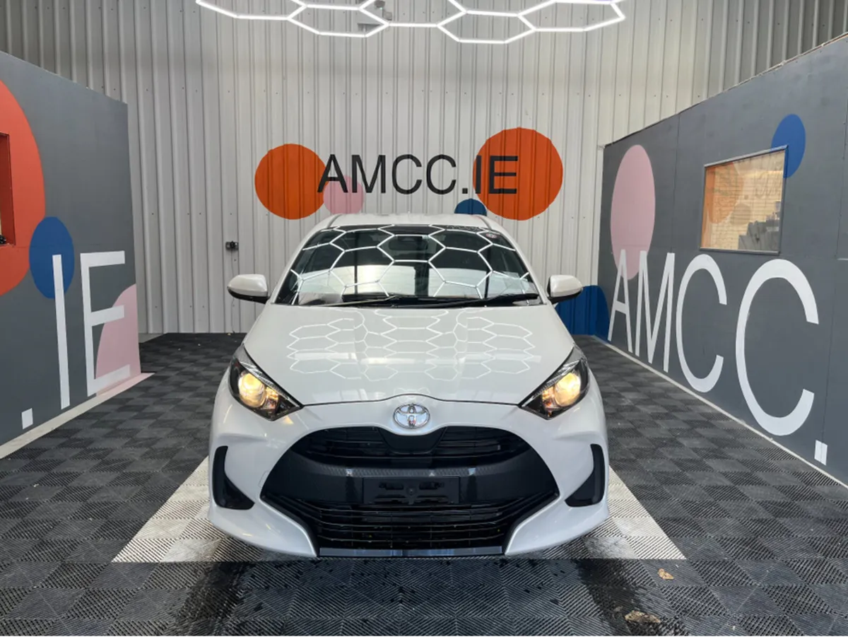 Toyota Yaris 1.0 PETROL / 40k KMs / REVERSE CAMERA - Image 2