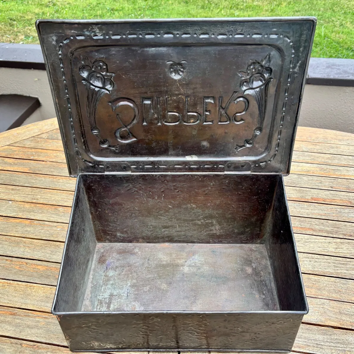 Vintage Fireside Slippers Warming Box - Image 4