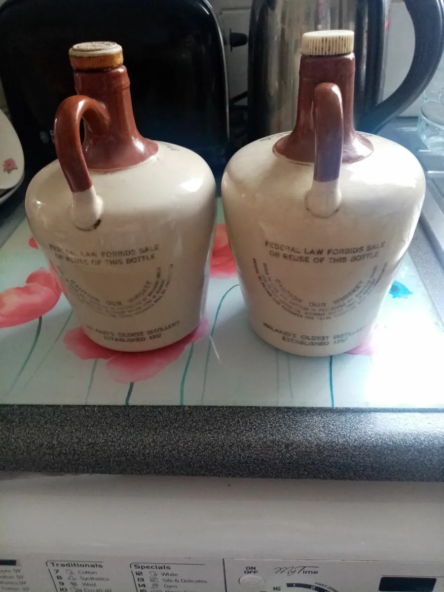 Pair Lockes whisky jars etc - Image 3