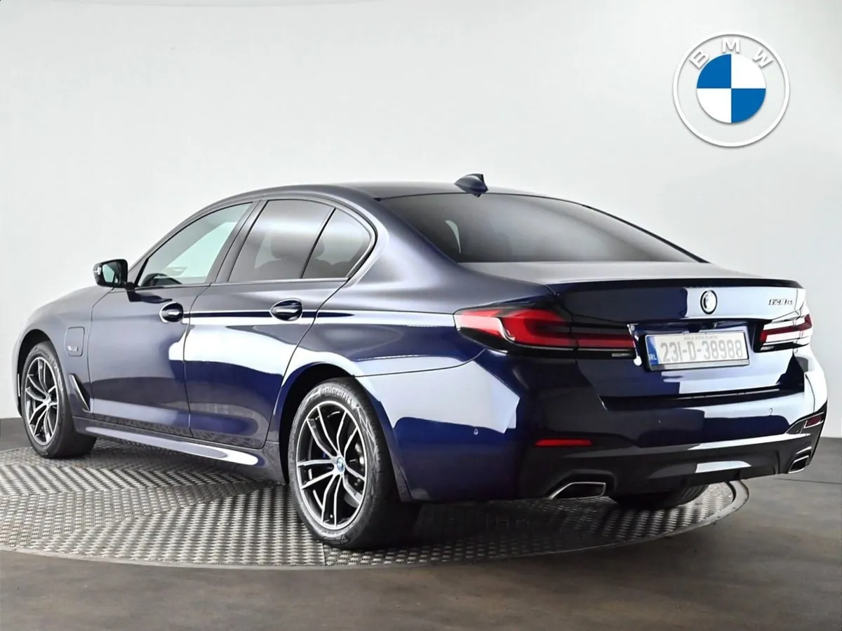 BMW 5 Series 530e M Sport Saloon - Image 2