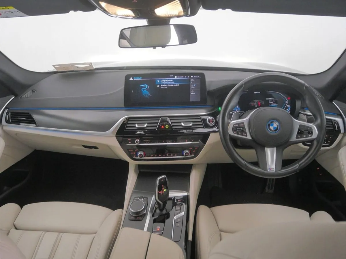 BMW 5 Series 530e M Sport Saloon - Image 4