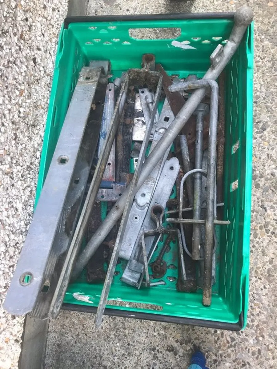 Gate hinges - Image 1