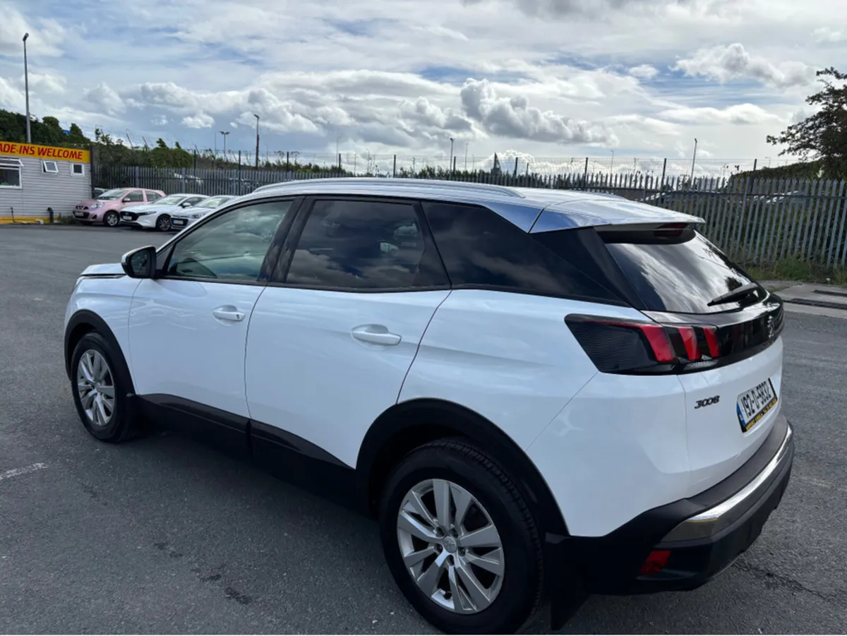 Peugeot 3008 ACTIVE 1.5 BLUE HDI 130 6 6.2 4DR - Image 4