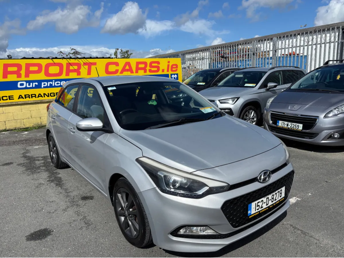 Hyundai i20 PETROL DELUXE 5DR - Image 4