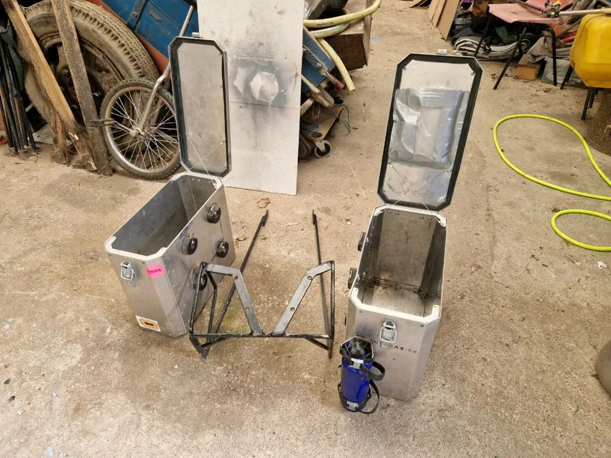 Aluminium side boxes - Image 1