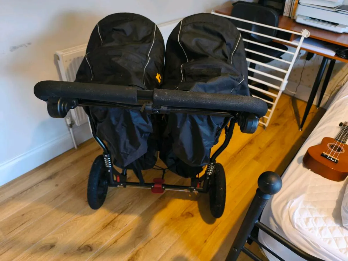 Out n about double buggy - Image 3