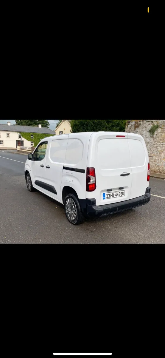 2023 Citroen Berlingo - Image 4