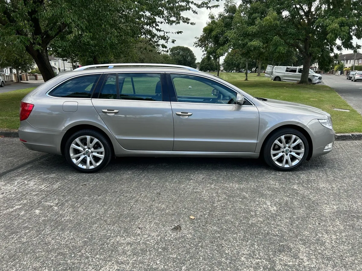 2011 Skoda Superb 2.0 TDI Automatic - Image 2