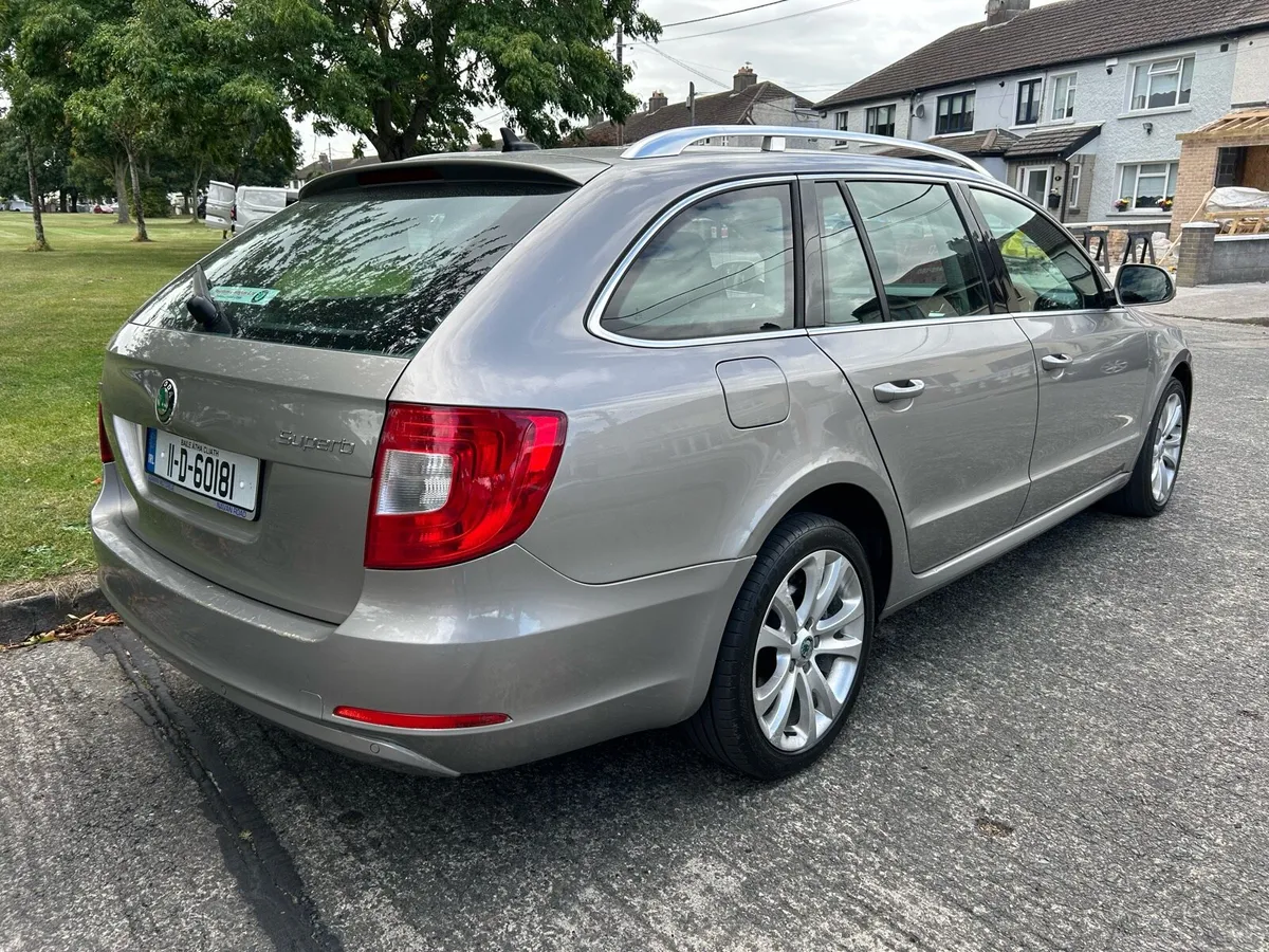 2011 Skoda Superb 2.0 TDI Automatic - Image 3