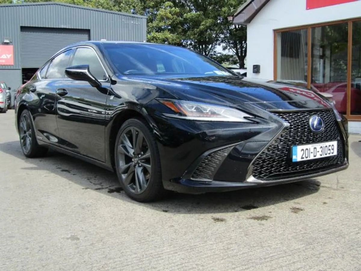 Lexus ES 300h 2.5 F Sport CVT 215HP 4DR Auto - Image 2