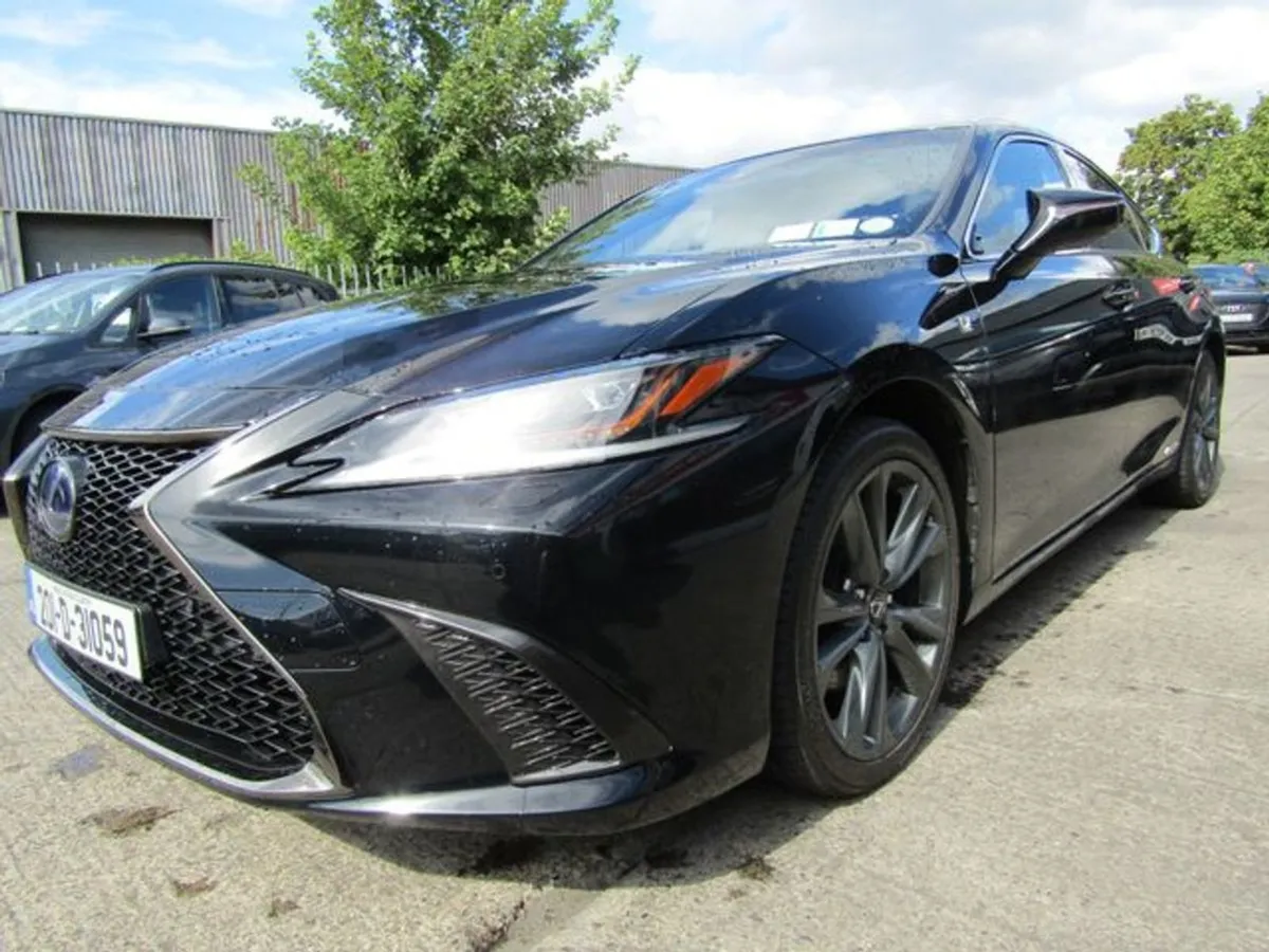 Lexus ES 300h 2.5 F Sport CVT 215HP 4DR Auto - Image 4