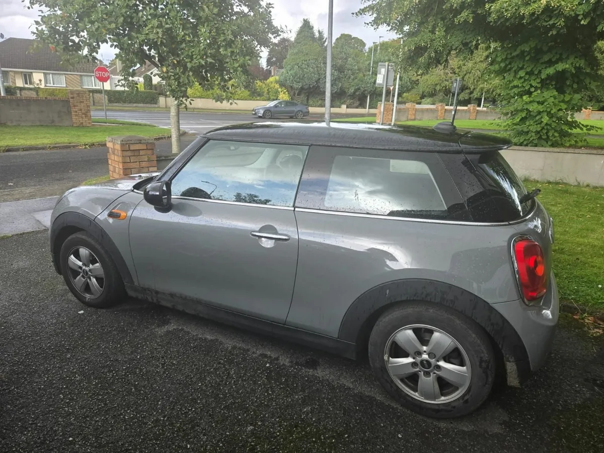 Mini Cooper 2017 Diesel - Image 2