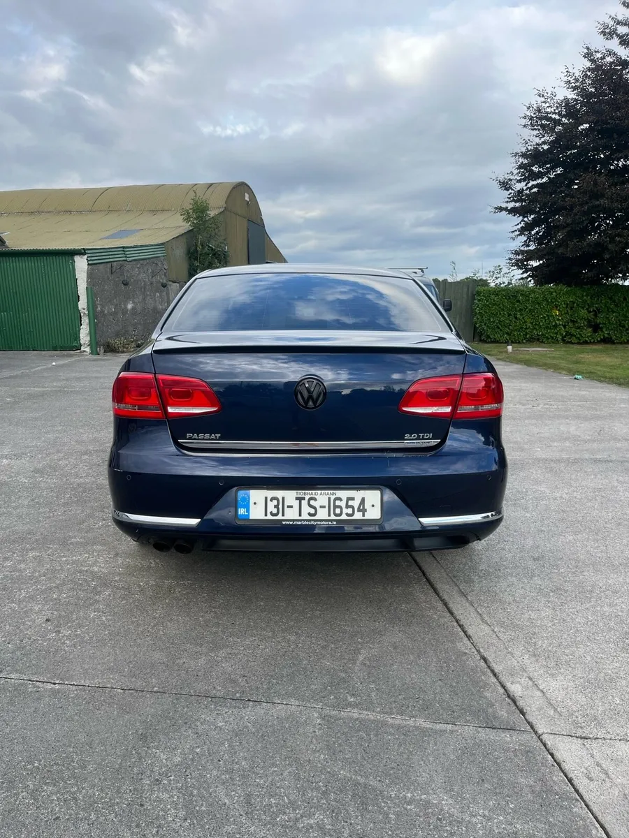 Volkswagen Passat 2 litre - Image 4