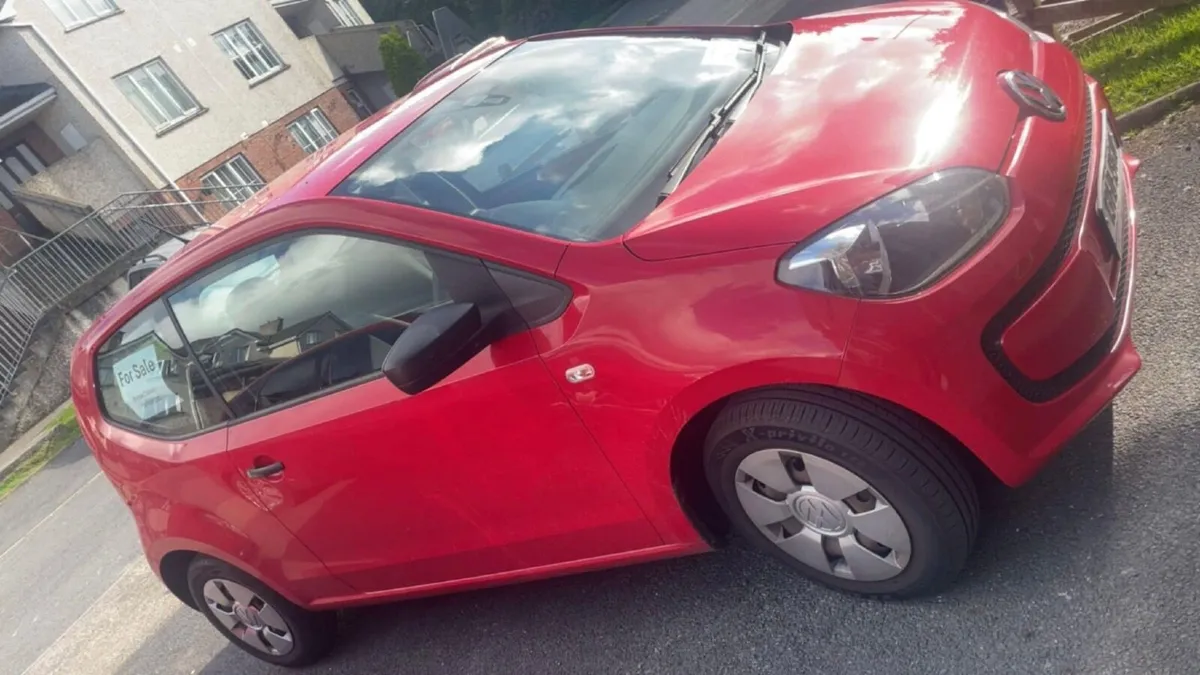 Volkswagen up! 2013 - Image 1