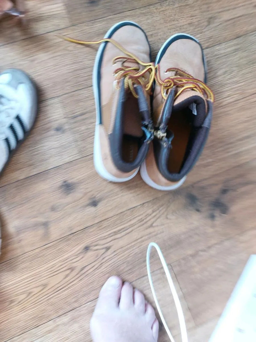 Shoes - Image 2