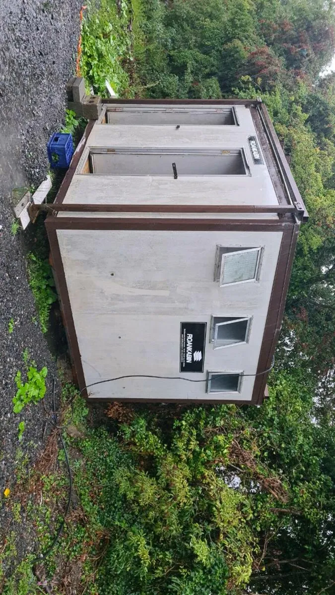 Toilet 12 x10 - Image 1