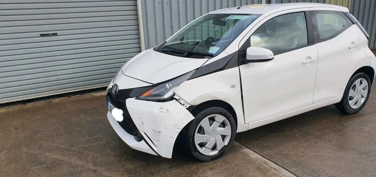 151 TOYOTA AYGO - Image 3
