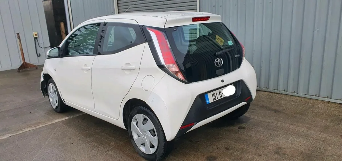 151 TOYOTA AYGO - Image 4