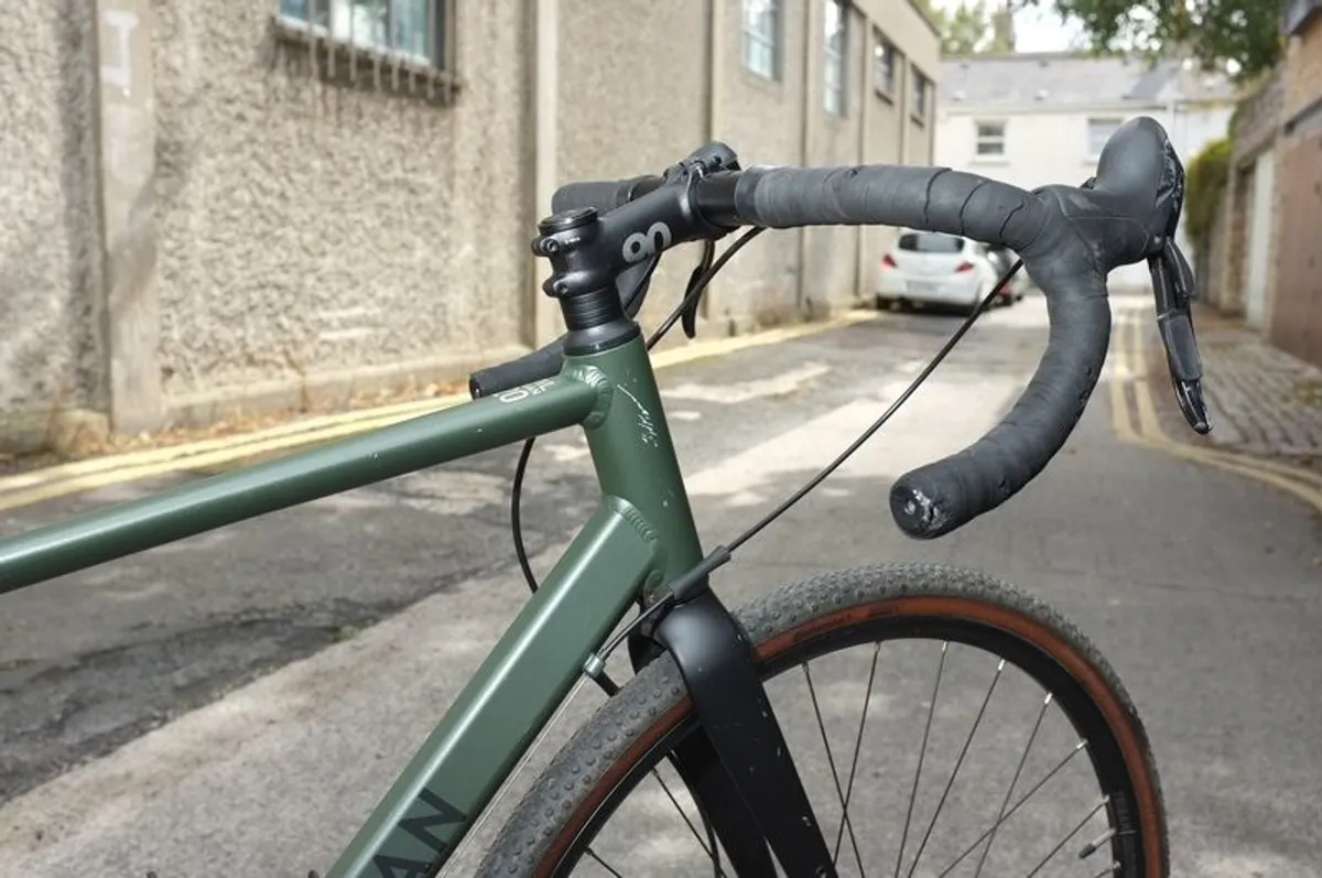 Triban GRVL 120 gravel bike - Image 3