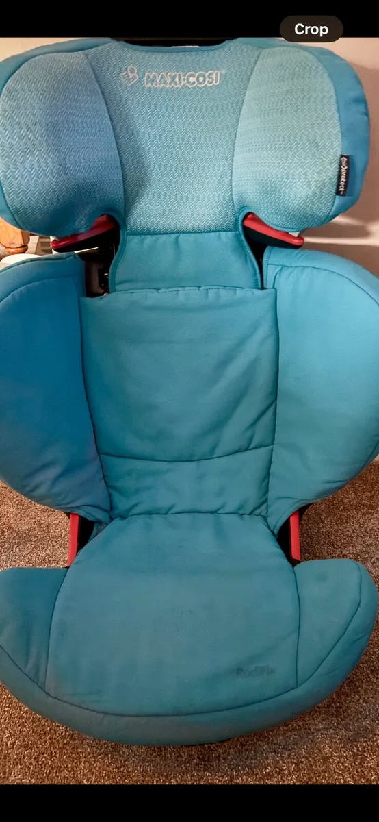 Maxi-Cosi adjustable High back Booster Car seat - Image 1