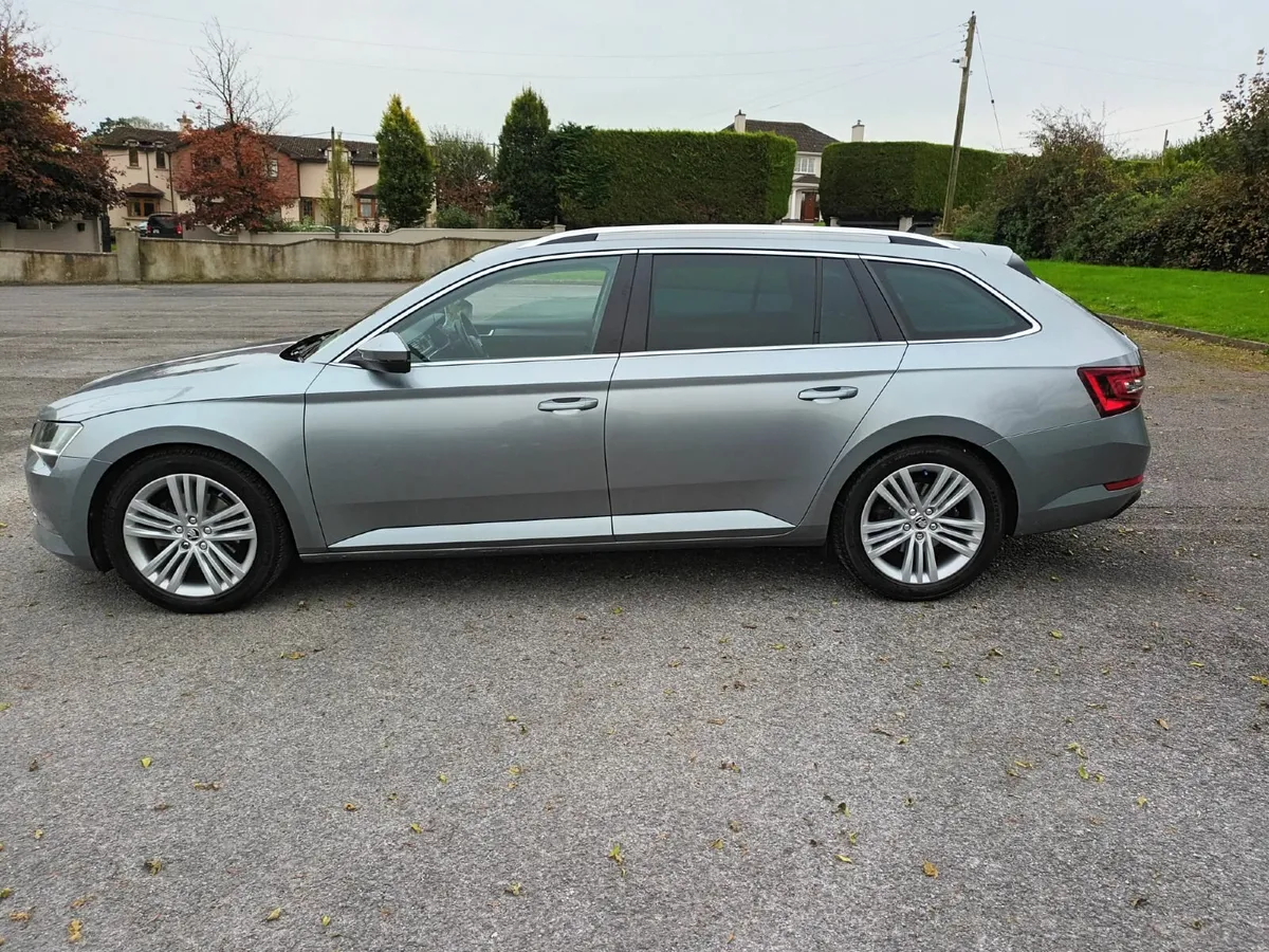 Skoda Superb 2019 - Image 4