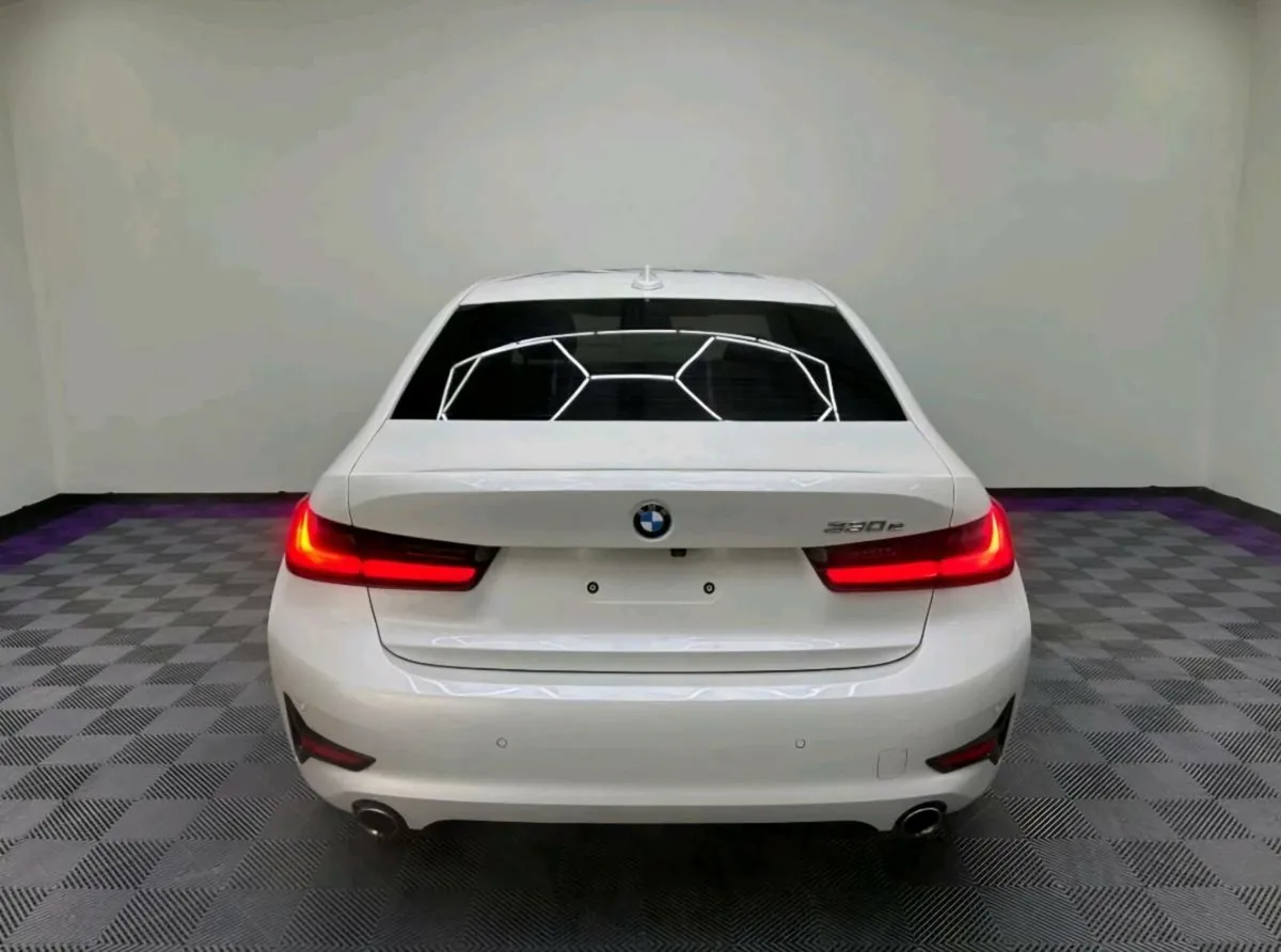 BMW 3 series 2020 - Image 2