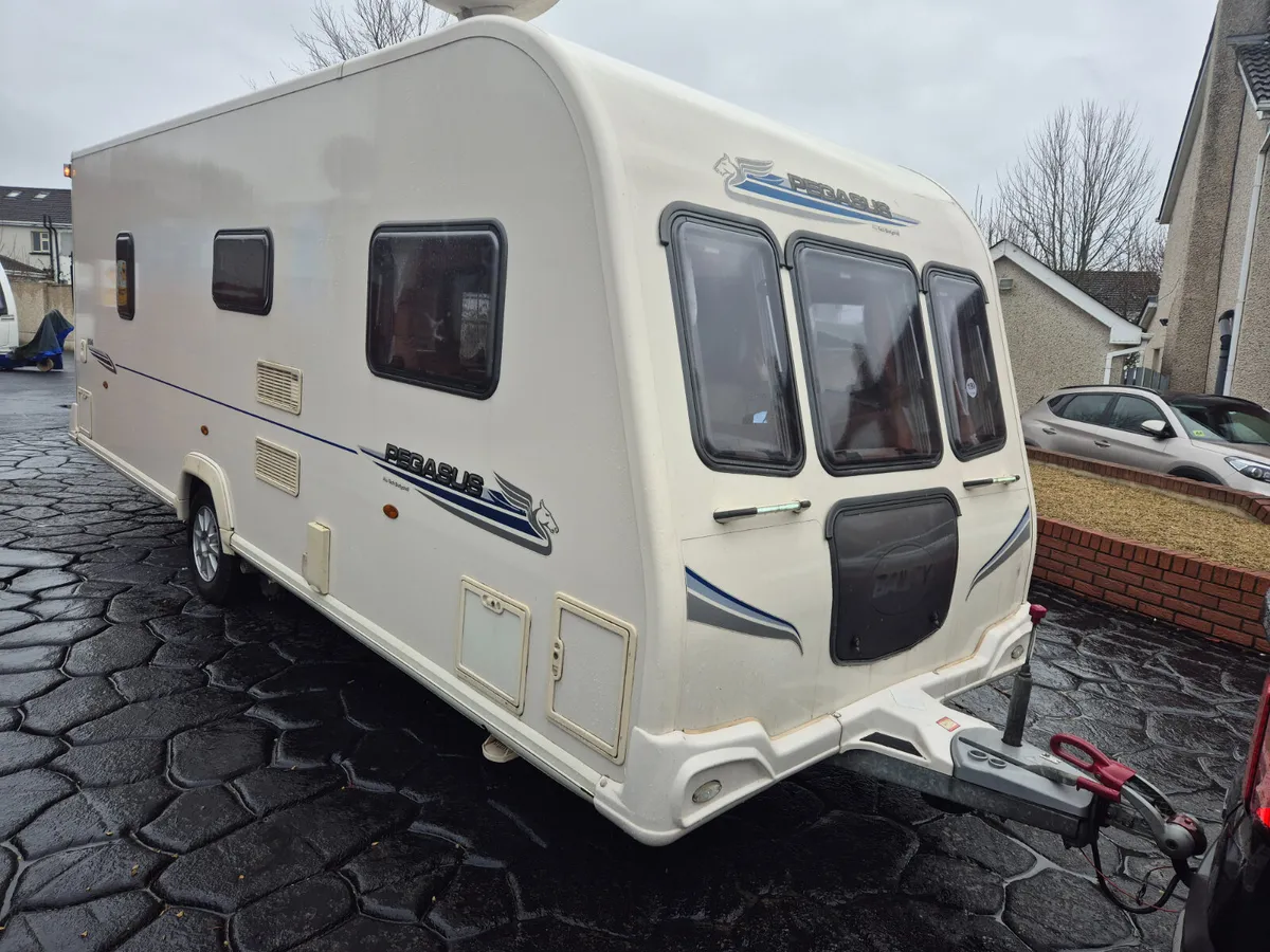 2011  Bailey Olympus 462 With Motor Movers - Image 2