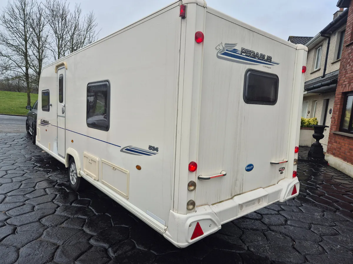 2011  Bailey Olympus 462 With Motor Movers - Image 4