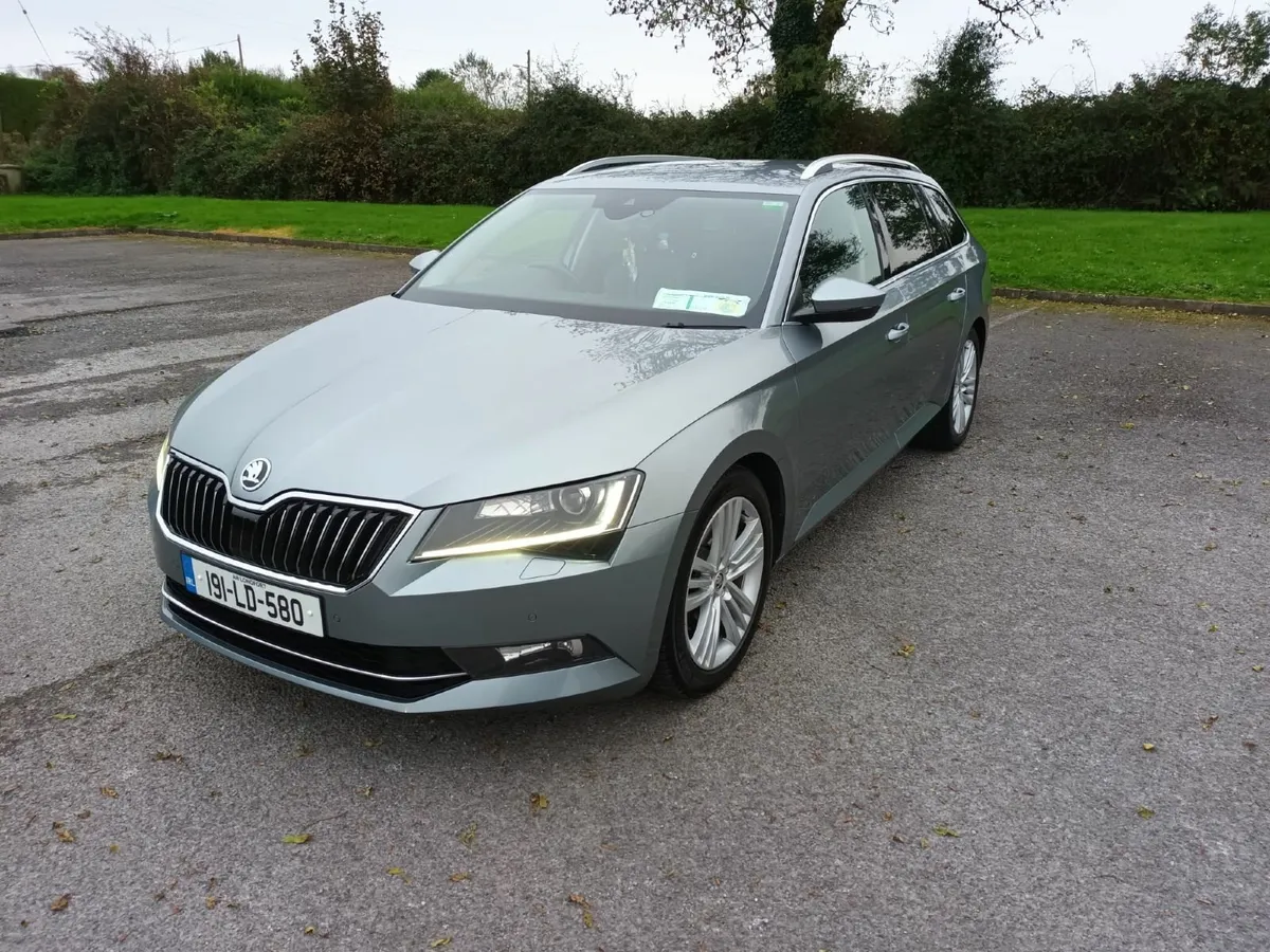 Skoda Superb 2019 - Image 2