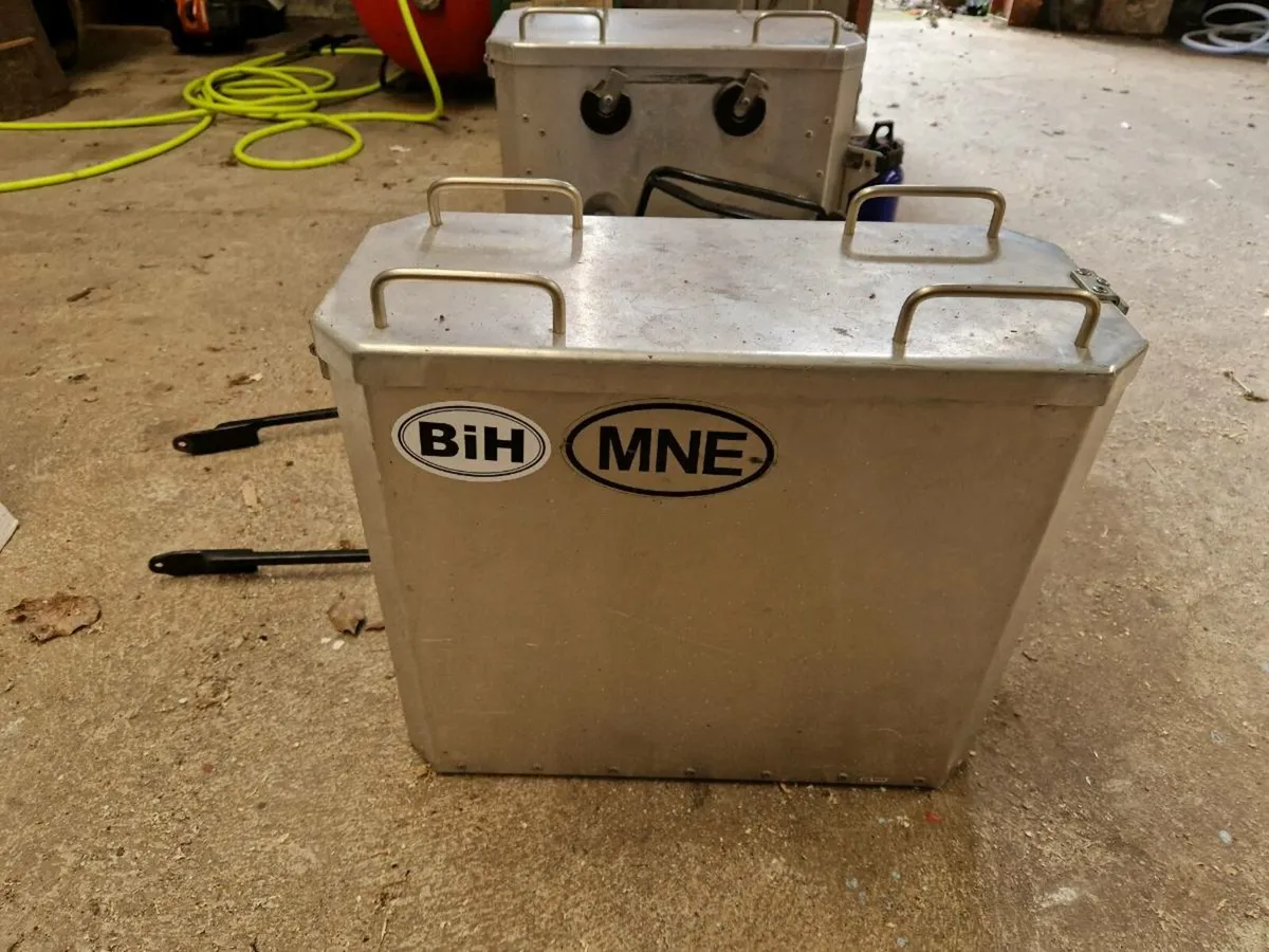 Aluminium side boxes - Image 3