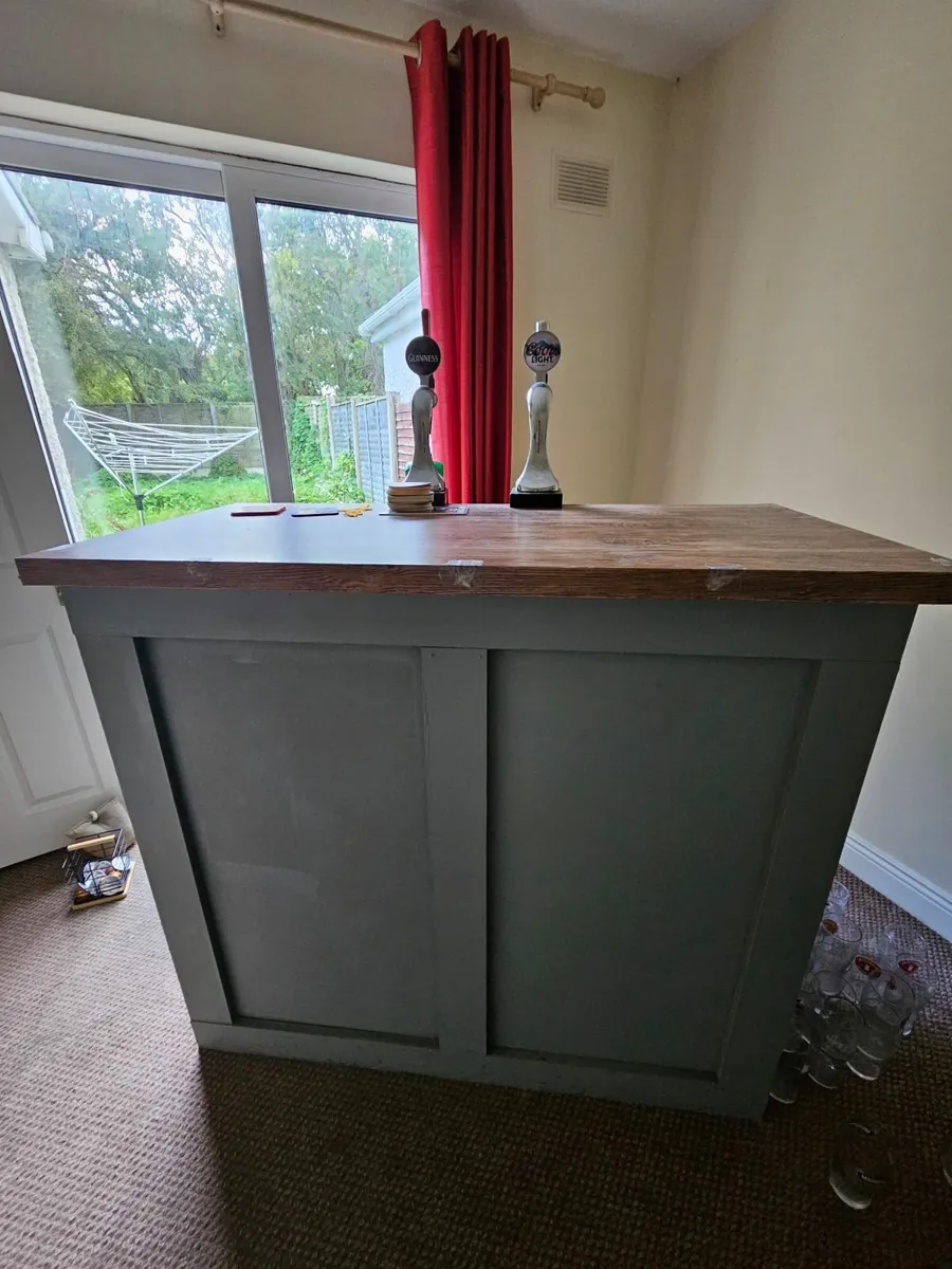Bar taps - Image 1