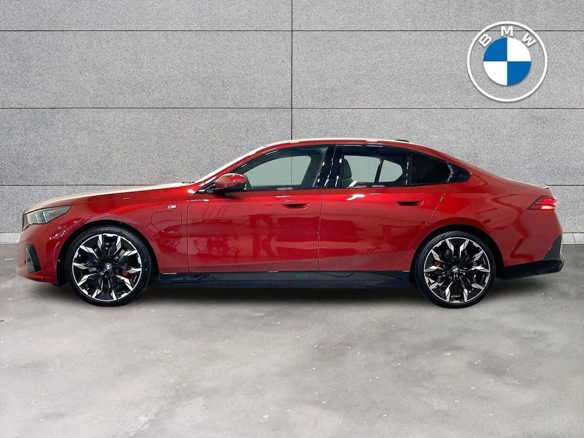 BMW 5 Series 530e M Sport Pro Saloon - Image 3