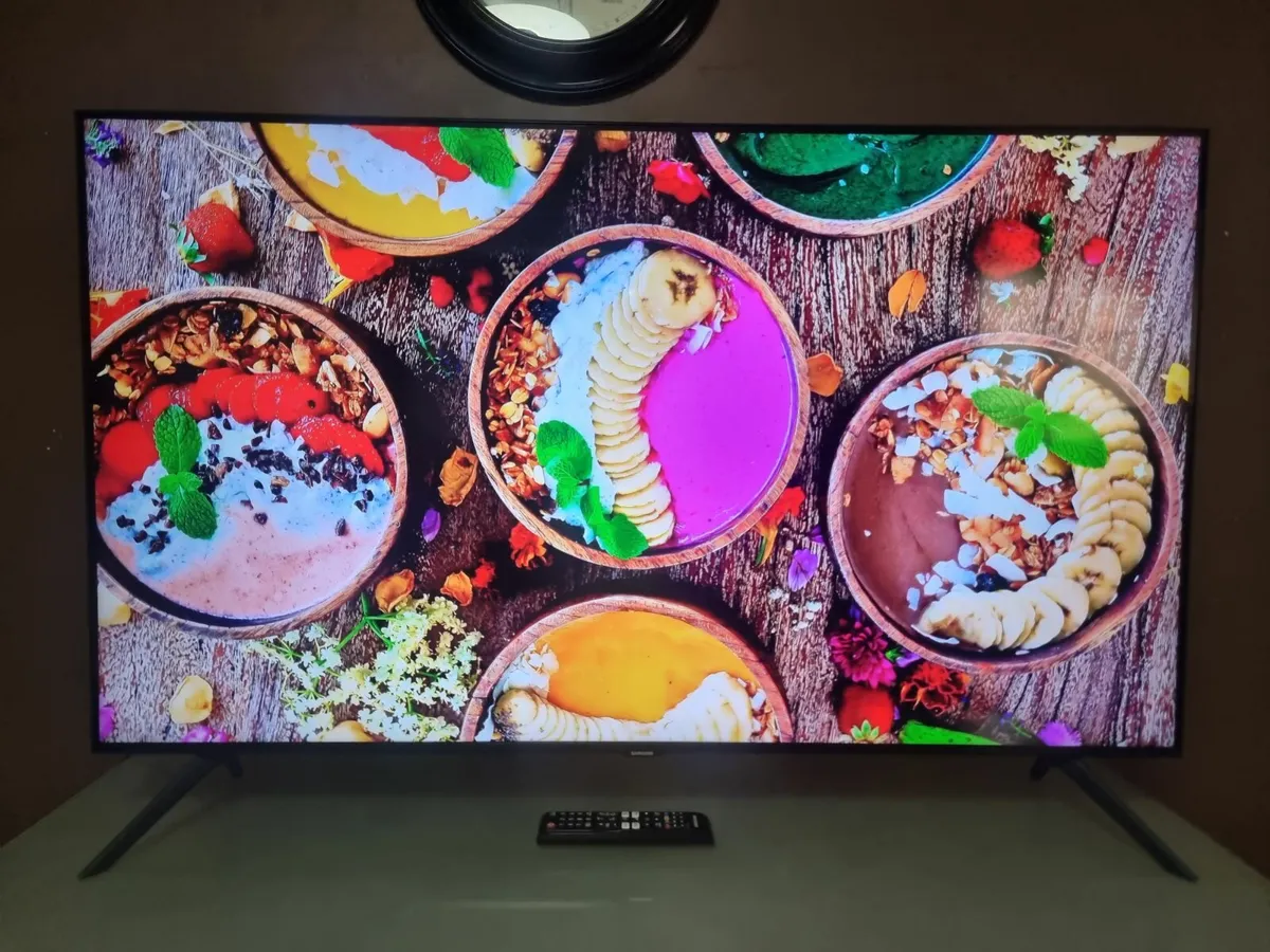 55" Samsung Crystal 4K Quantum HDR Smart TV - Image 4