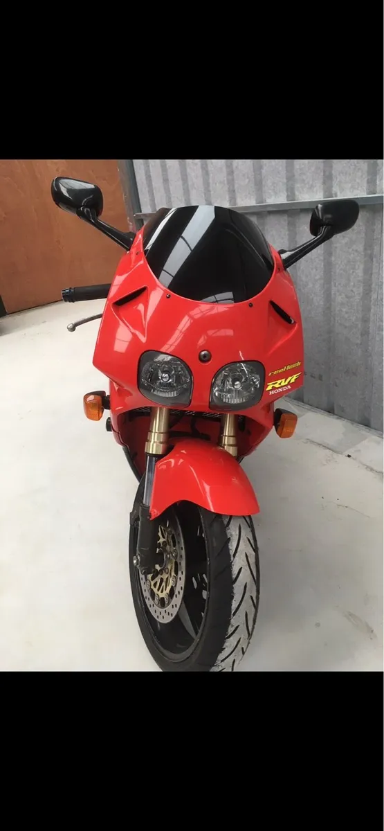 Honda RVF 400 - Image 4