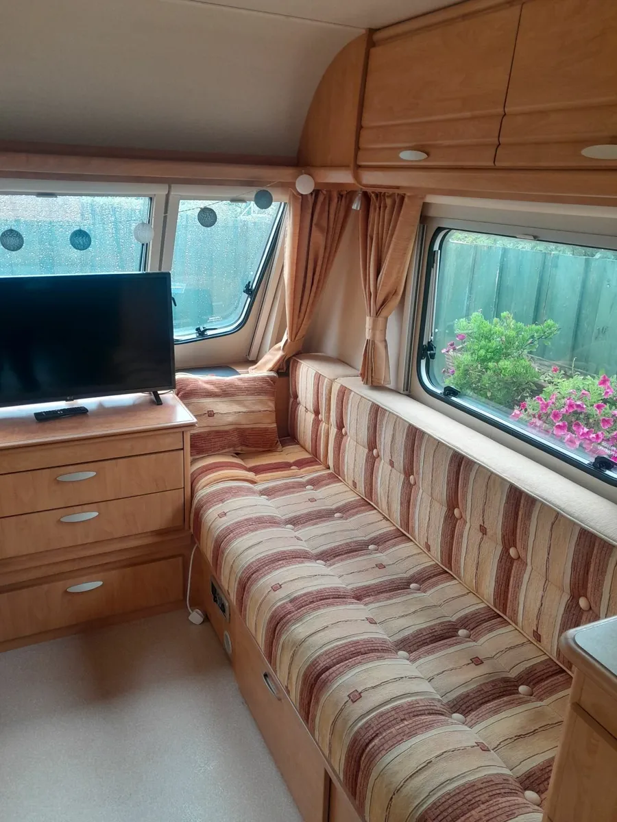 6 Berth  Caravan - Image 1