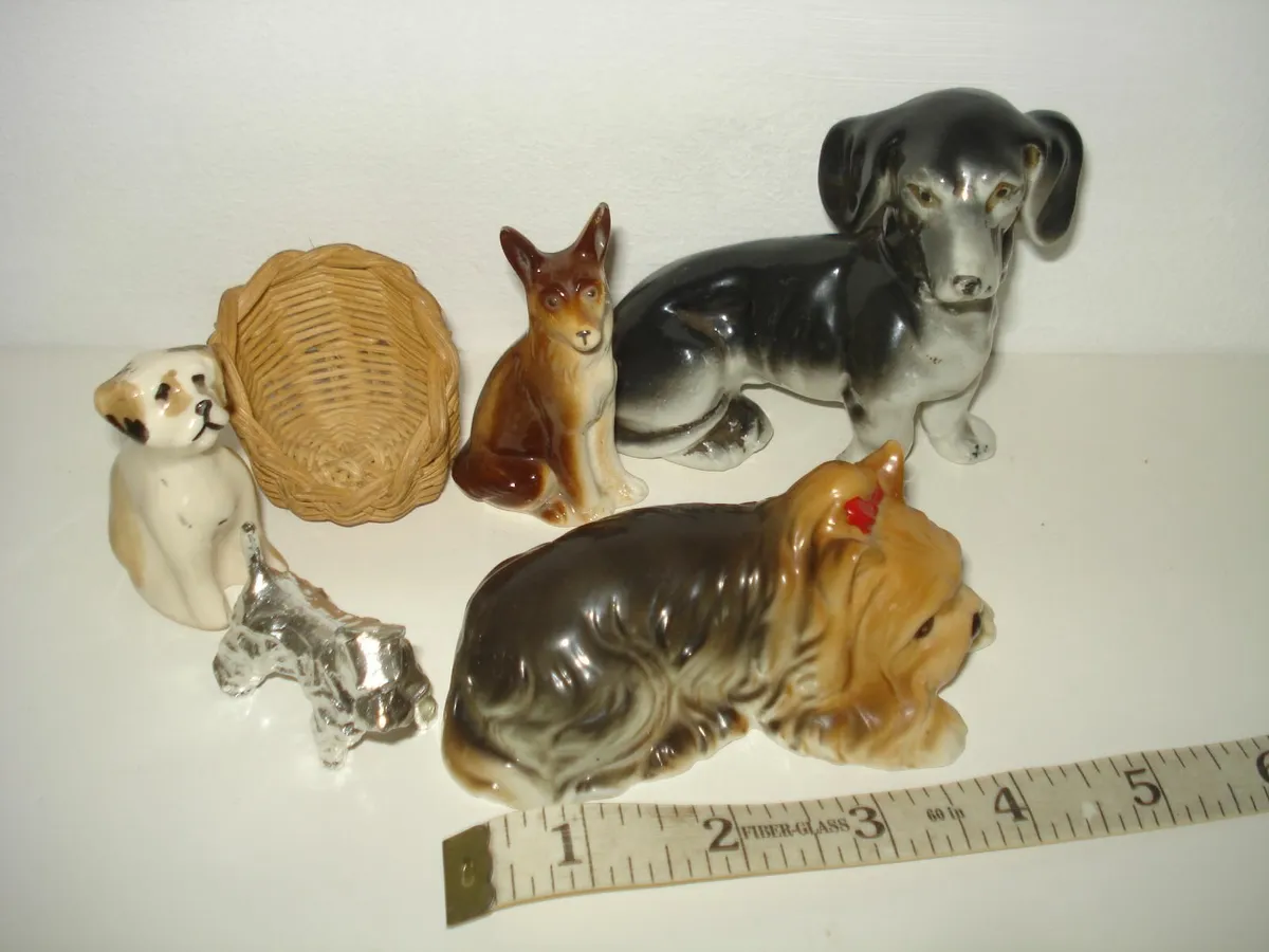 5 CERAMIC & METAL DOG  ORNAMENTS. - Image 3