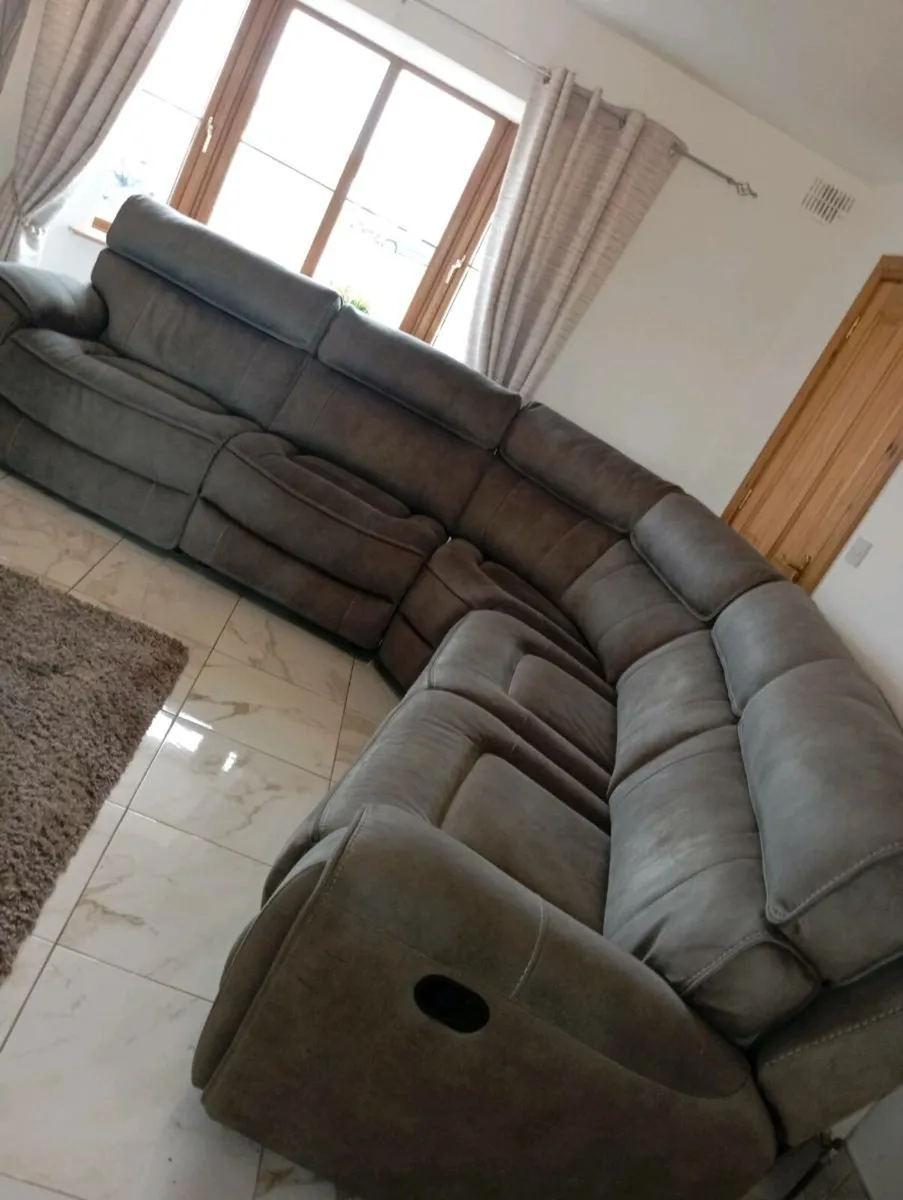 Verona left right side corner recliner corner - Image 4