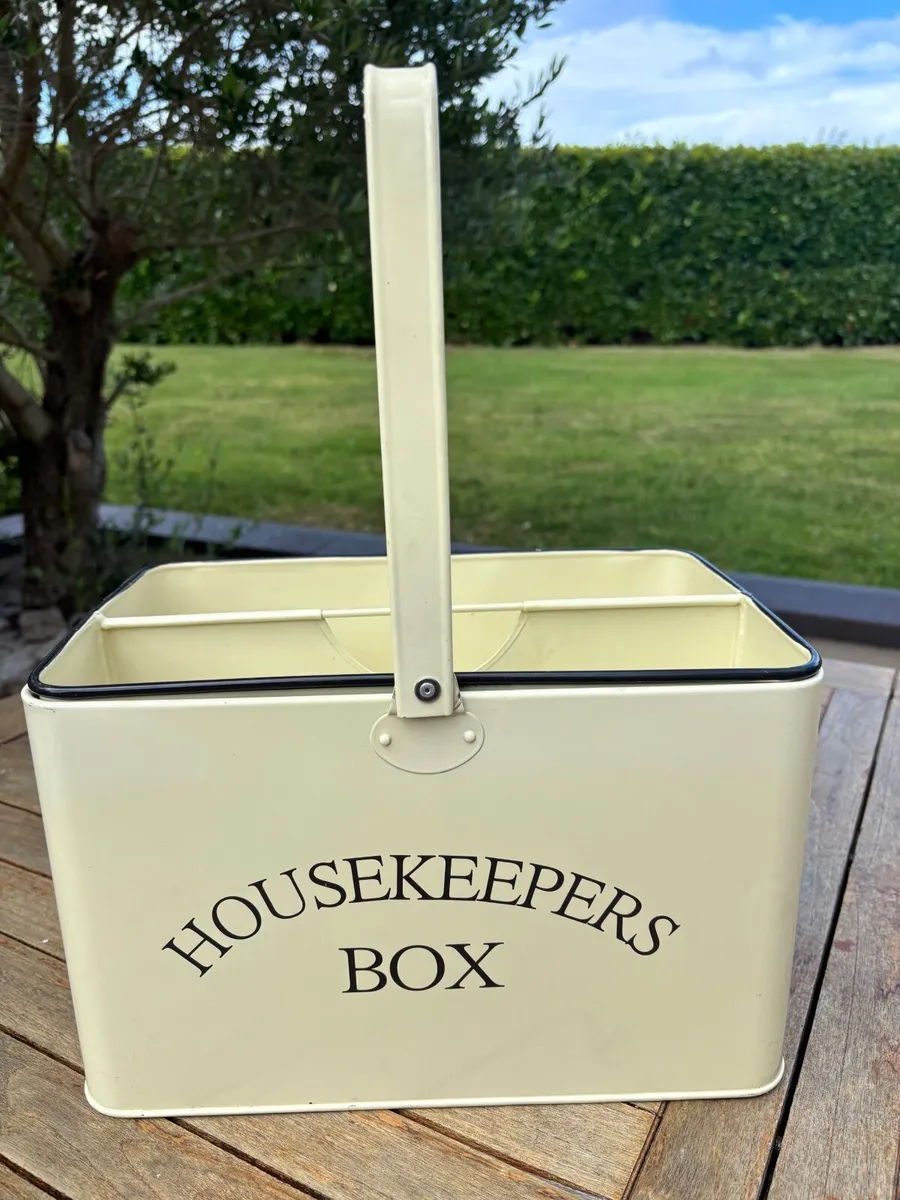 Vintage Style Housekeepers Box - Image 1