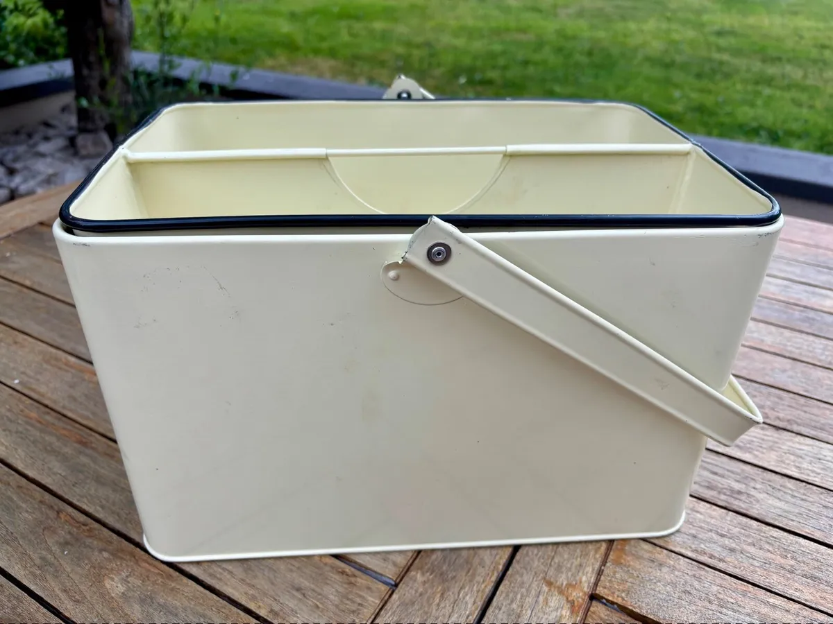 Vintage Style Housekeepers Box - Image 3